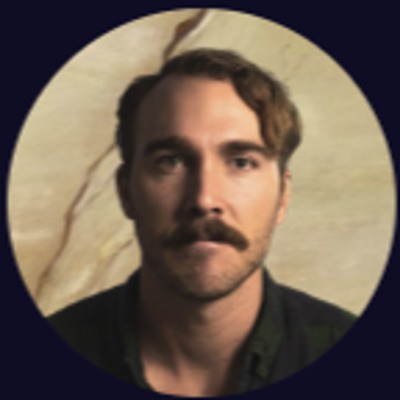 YouTube creator with 890k subscribers